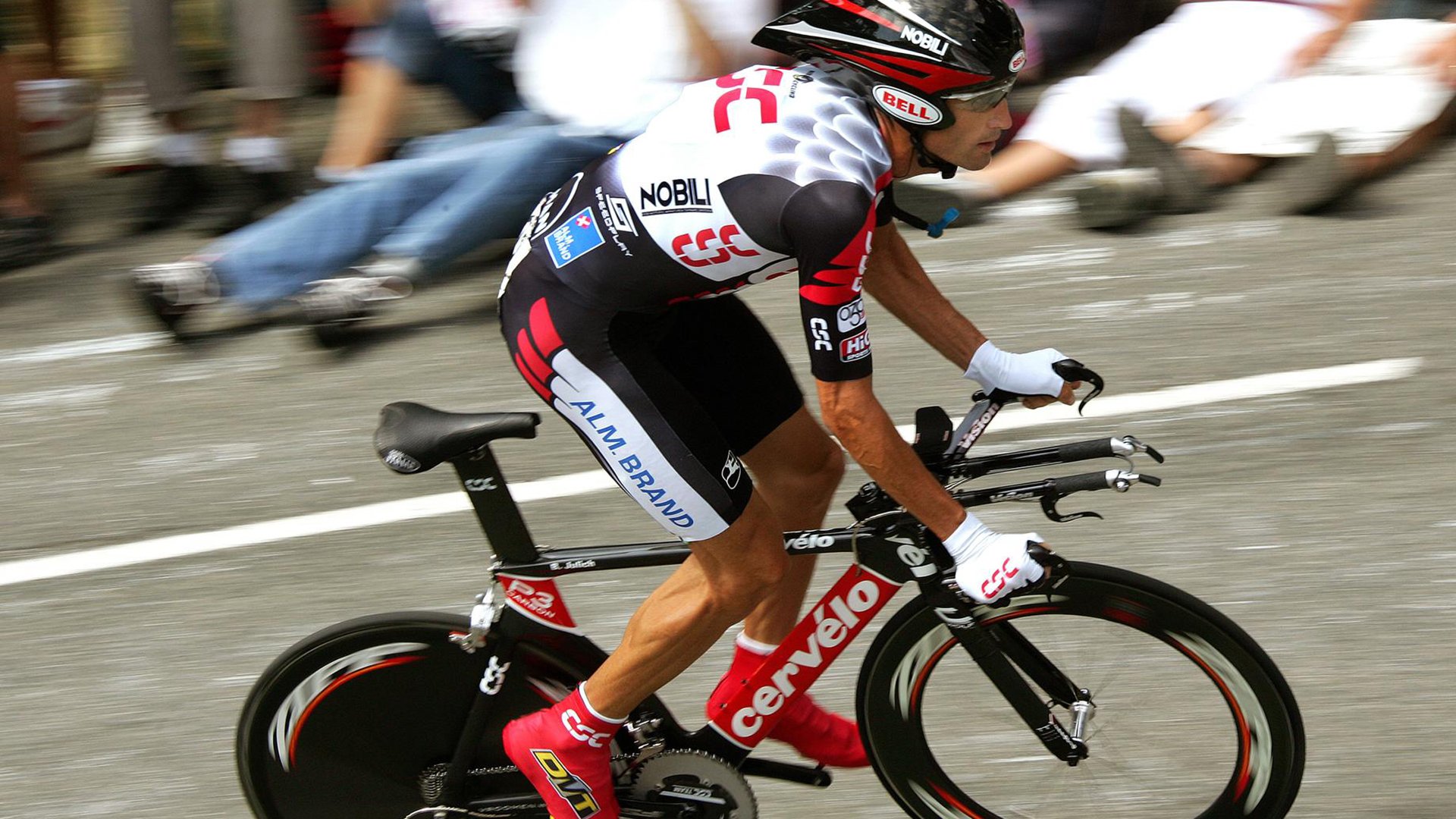 _智能穿戴引领运动新革命：科技改变运动方式_，智能穿戴解决方案