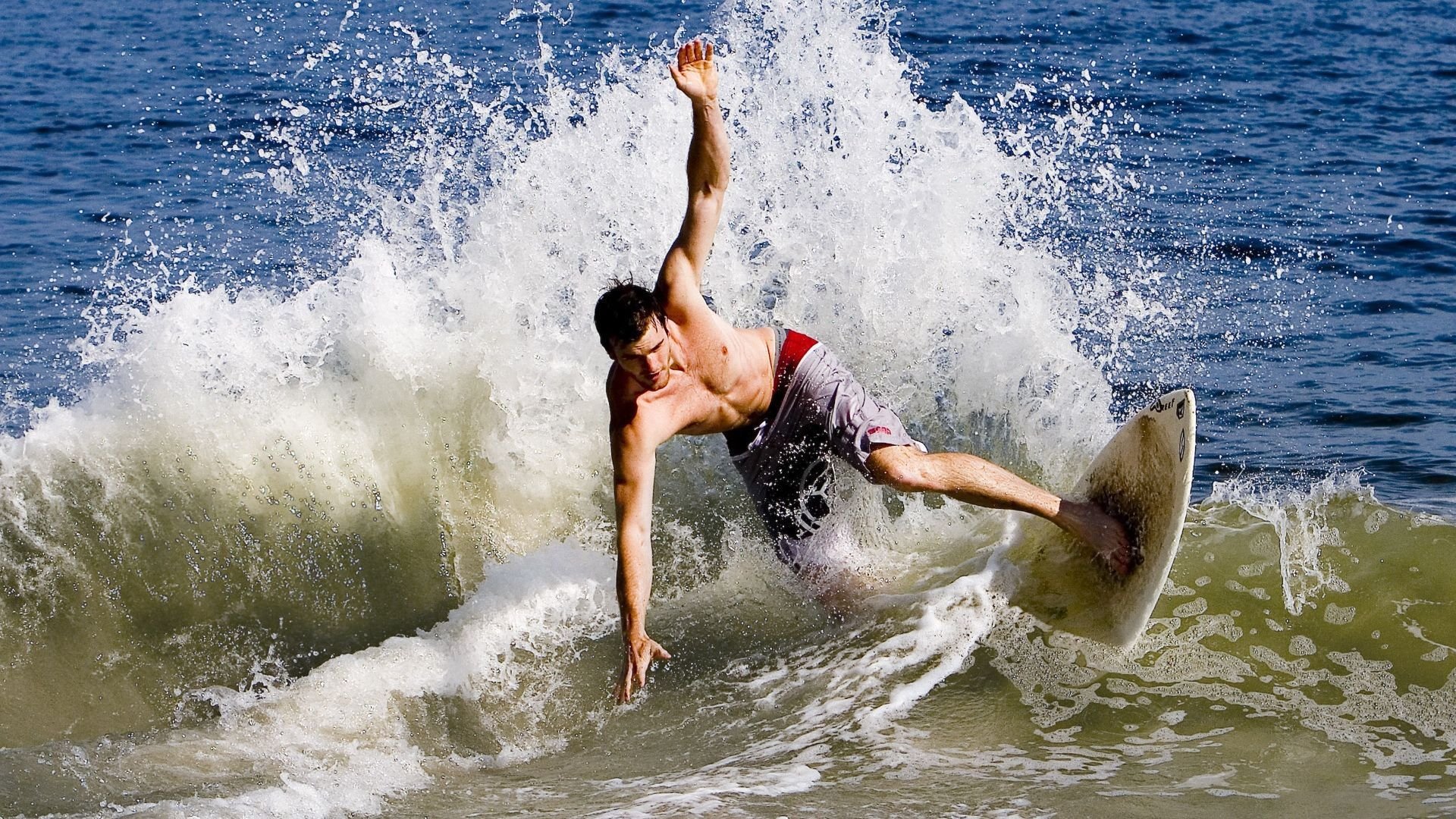 “荒野追逐：沙漠、山林的极限对抗”，荒野 沙漠